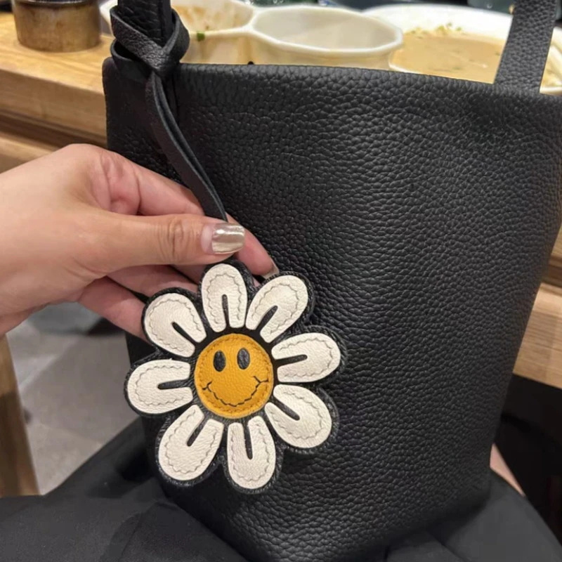 Car Accessories Gift Ideas - 1 Stück Sonnenblumen-Schlüsselanhänger mit freundlichem Gesicht,